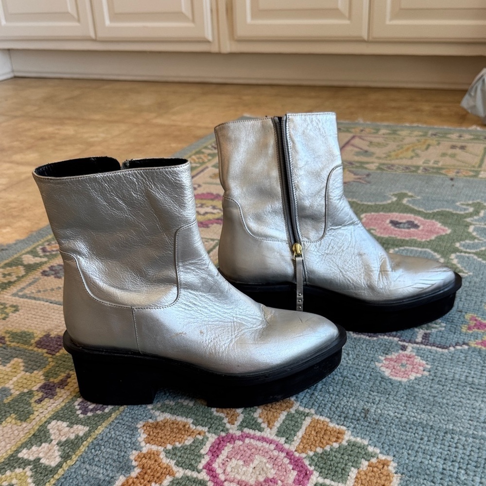 Silver Paloma Barcelo Ankle Boots